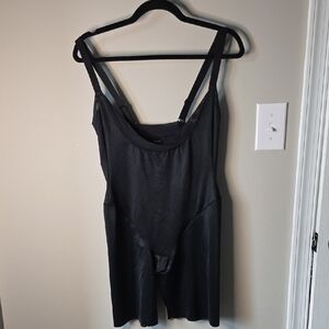 Sz L Maidenform Womens Shaper Open Crotch